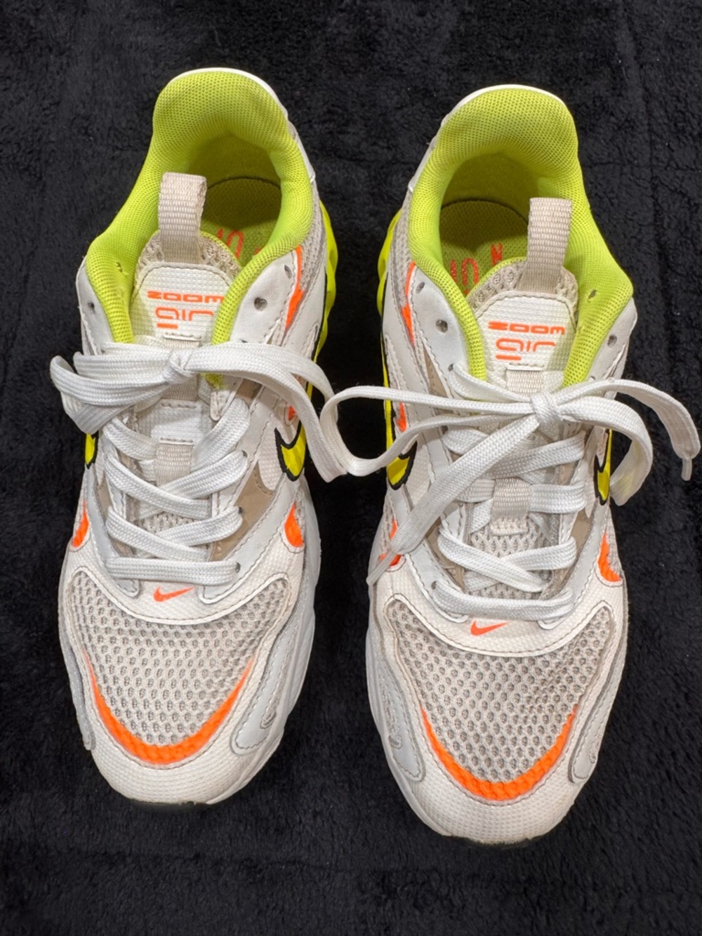 Nike Zoom Air Fire Women’s Size 7.5 White Volt Orange Running Sneakers